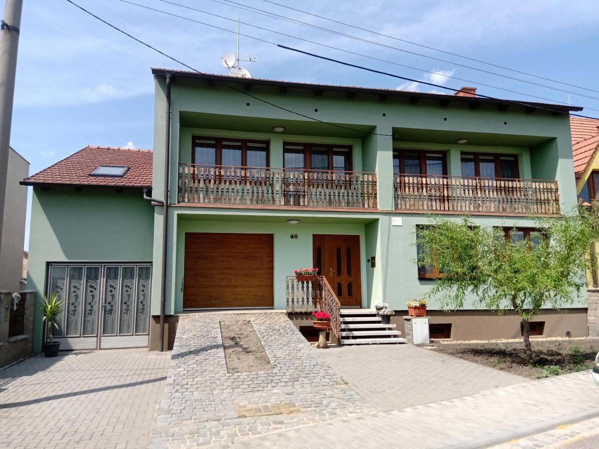 U Hradeb Apartment Mikulov Exterior photo